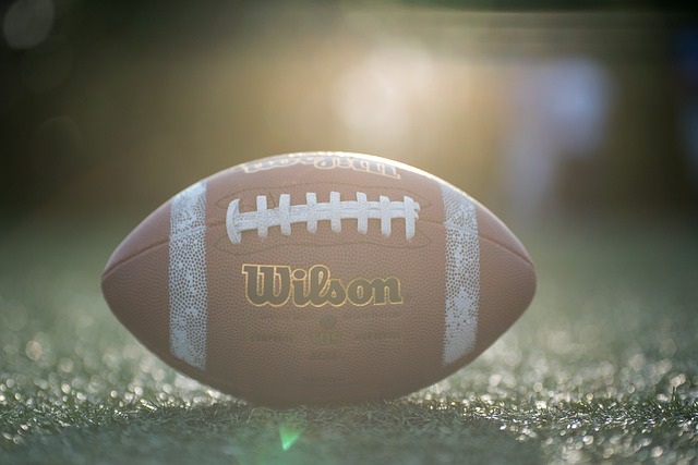 詹姆斯续约湖人，为保持争冠竞争力或将降薪.